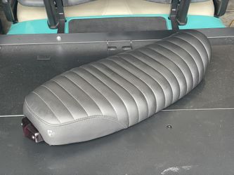 BC British xCustoms Motorcycle Seat Triumph Scrambler Bonneville Thruxton W Lucas Tail