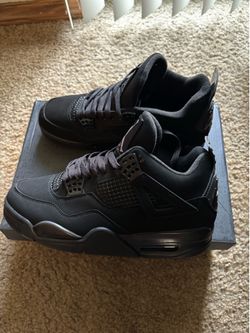 Black cats 4s for 150$