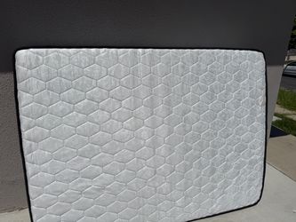 Avenco full mattress ( plush)