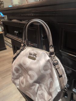 Coach like new very clean