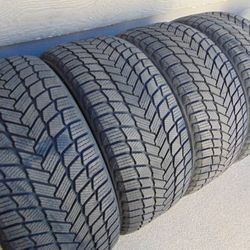 4 New 245 40 20 Michelin X-Ice Snow *Winter* Tires 99H XL Date 2024
