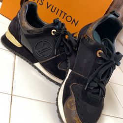 LOUIS VUITTON SNEAKERS SIZE 37