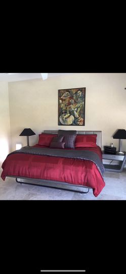 High End Modern King bedroom set with glass Top dresser 2 nightstands 4000