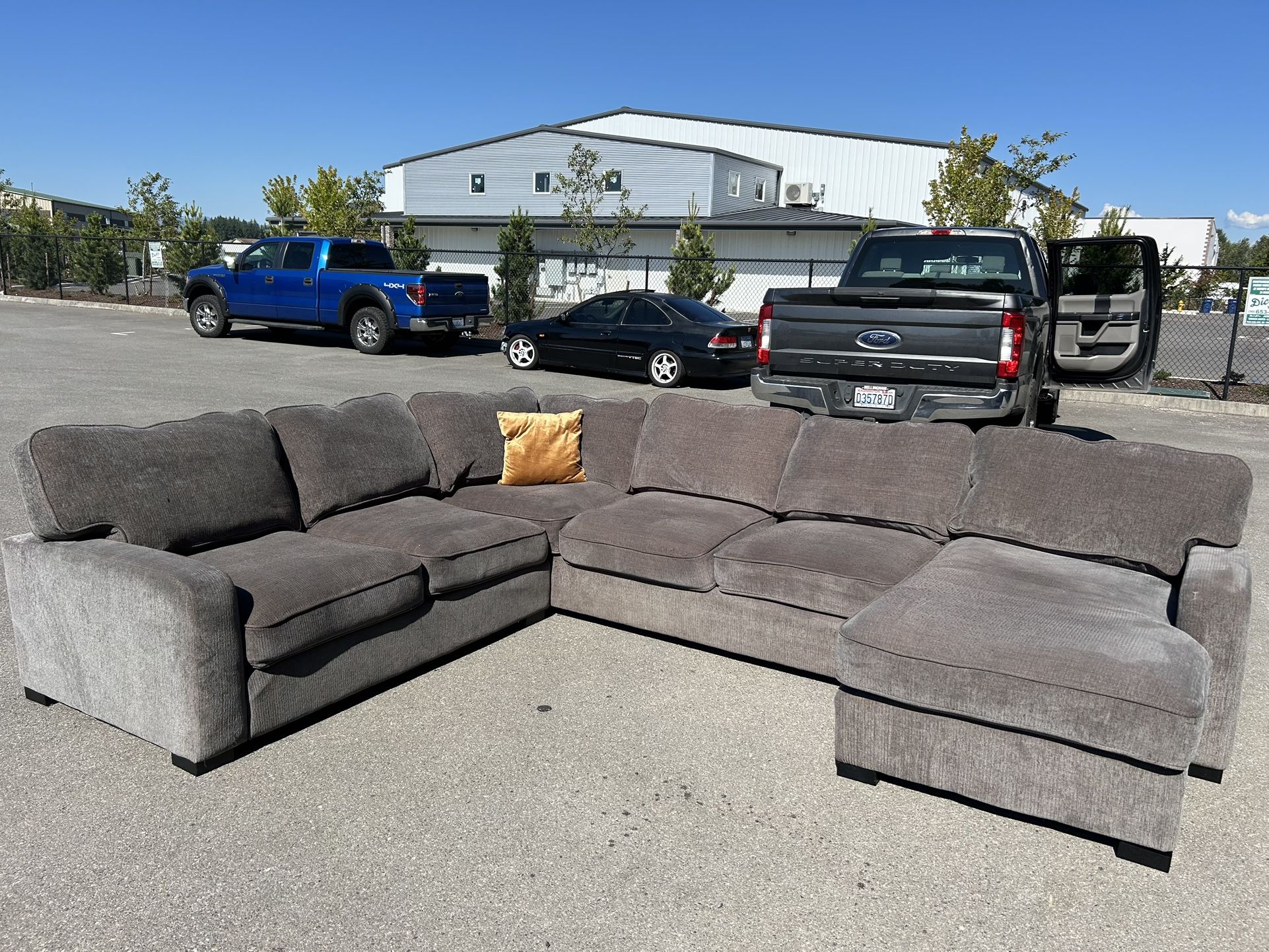 Sectional Couch 