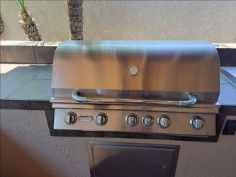 Bull Built in BBQ
