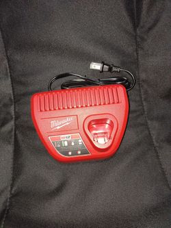 Milwaukee Charger M12