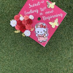 Hello Kitty Graduation cap topper