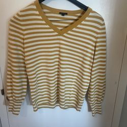 Chic Woman’s Talbots knit top with mustard and white stripes. Ideal for everyday style. Size Mp. Medium petite. Mint condition .