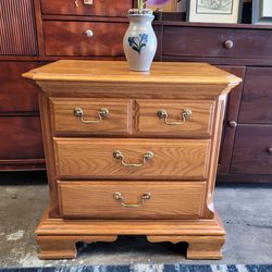 VERY NICE NIGHTSTAND