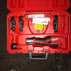 Milwaukee M12 Press Tool 