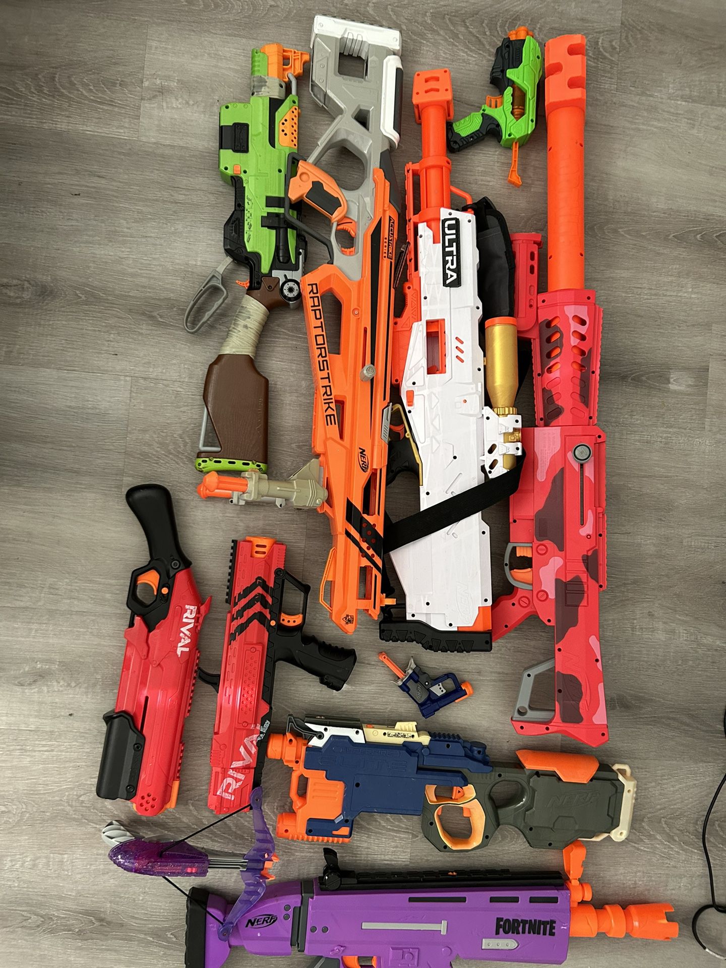 Nerf Guns + Accessories 