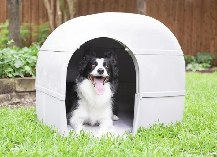 New Outback Igloo Dog House Heavy Duty Durable Plastic Igloo 33"L Extra Large XL outdoor pet