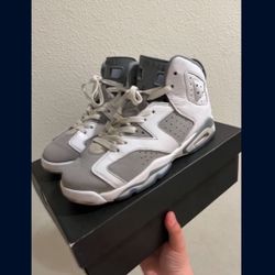 Big Kids Jordan's  Cool Grey 6s Size 7Y 