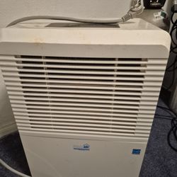 Dehumidifier 