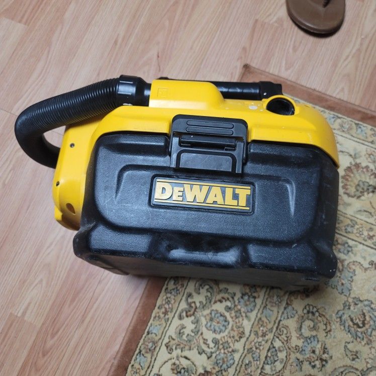 *Used* Dewalt 20V Max 2 Gal cordless wet/dry vacuum dcv580h (tool only )