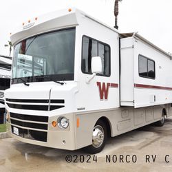 LOW Miles Class A 2015 Itasca Tribute 31C Motorhome-Loaded!