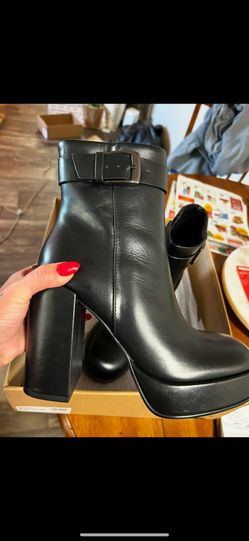 Steve Madden ZIVA Black Leather Boots