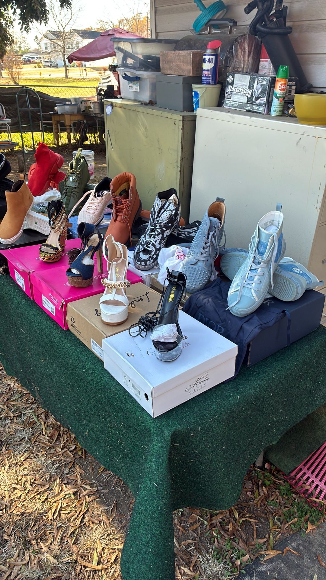 Tengo Estos Tenis Y Zapatos De Dama Unos Nuevos Y Otro Poco Usado Dame Una Oferta Razonable Por Todo