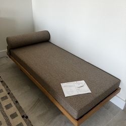 Revival Rug Pascale Daybed