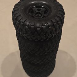 Set of TRAXXAS 5 Canyon Trail 1.9 Tires on Rims