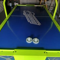 Dynamo Hot Flash Air Hockey Table