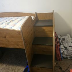 Kid Bed With Steps And Dressers