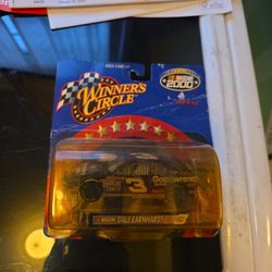 Winners Circle Dale Earnhardt #3 2000 Goodwrench Service Plus 1:43 scale diecast stock car