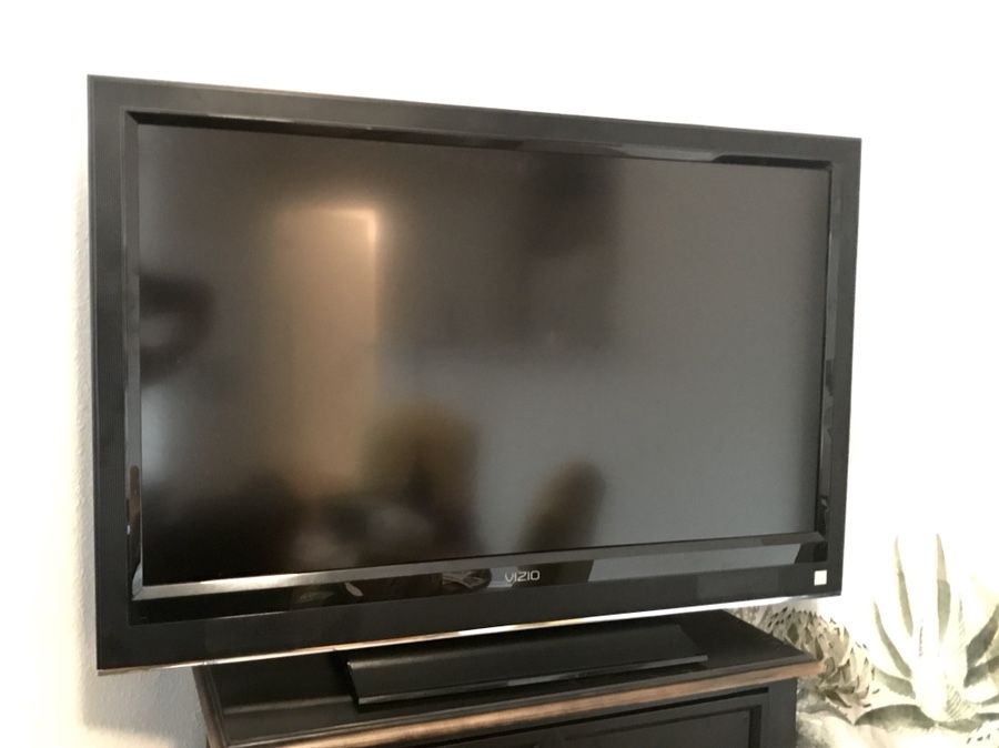 Black vizio flat screen tv