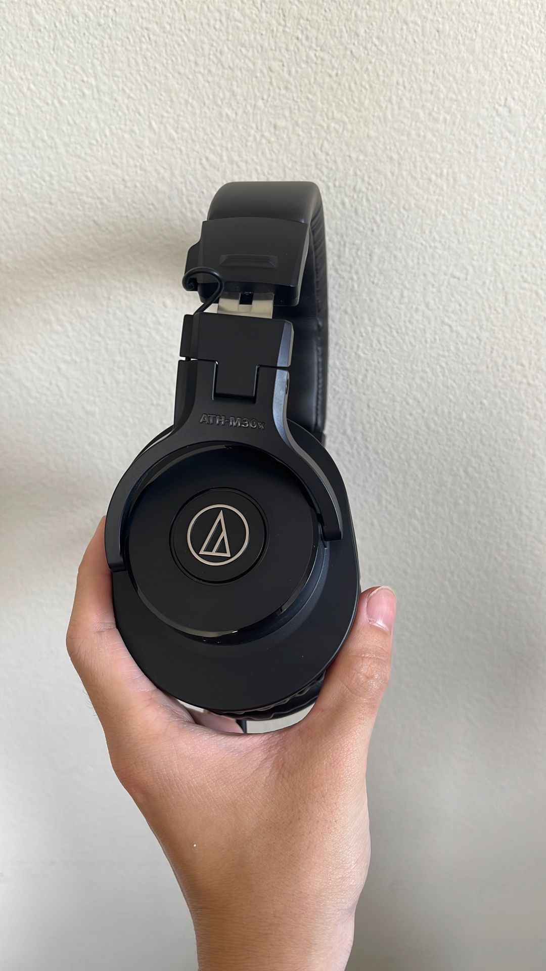 audio technica ATH M30X studio headphones
