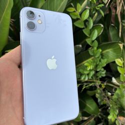 iPhone 11 64GB Works With Any Carrier