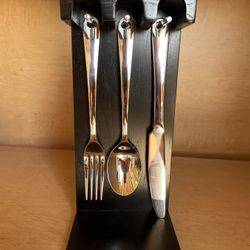 Silverware, Service For 4, 20 Pieces With Wooden Holder. Great For Camping. 