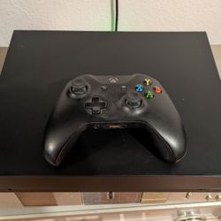 Xbox One X w/ Controller