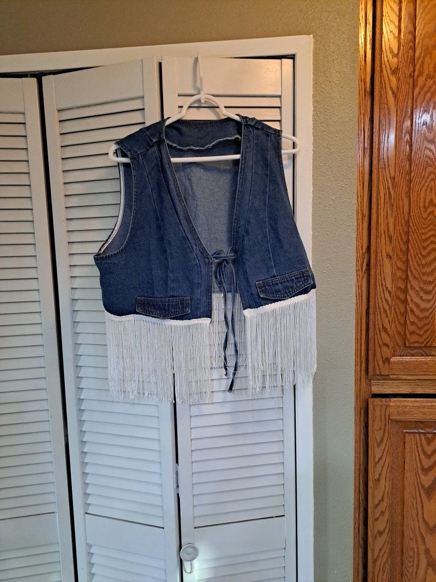Women's 1XL Plus Size Fringe Trim Tie Front Vest Tank Top Sleeveless Open Front Jean Tops