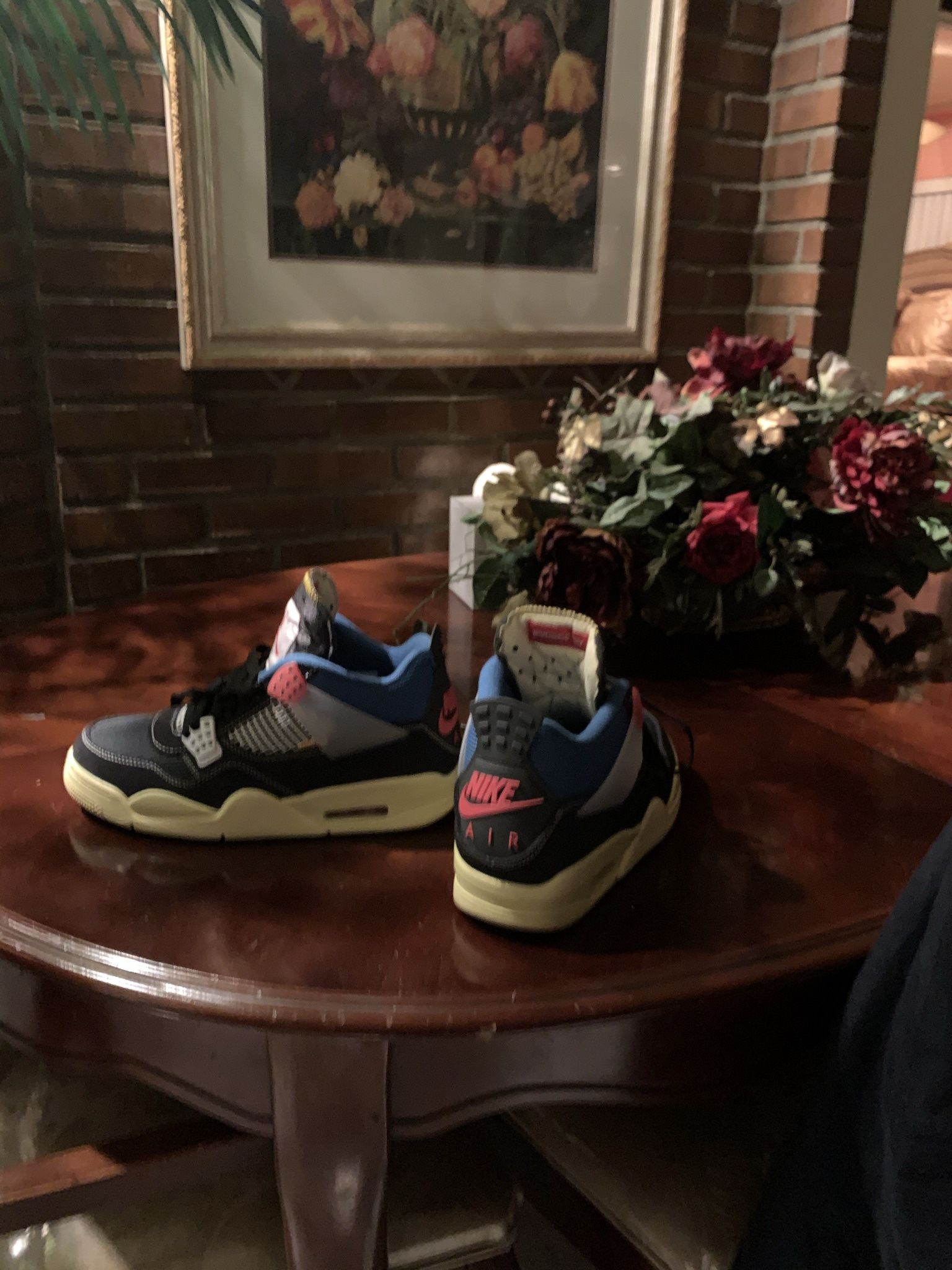 Union Jordan 4's - Noir Sz 9