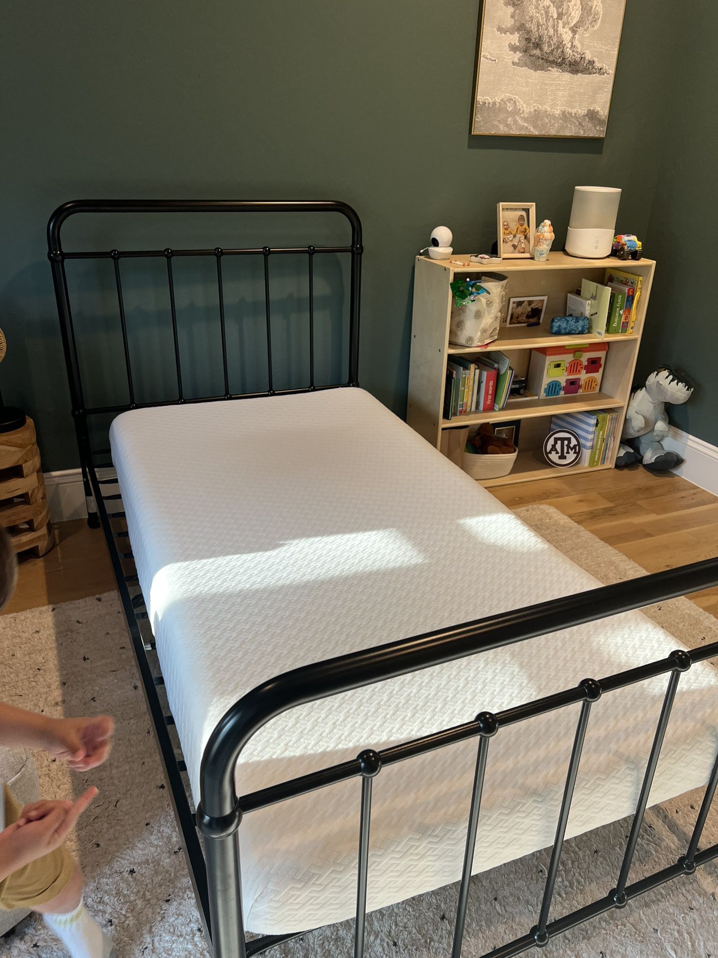 Toddler Bed With Mattress - Free