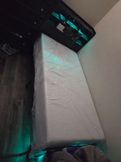 Twin bed with mattress