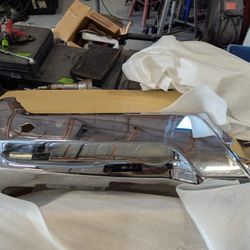 STEP BUM 17-22 REAR CHR SHELL W/ SENSOR F350