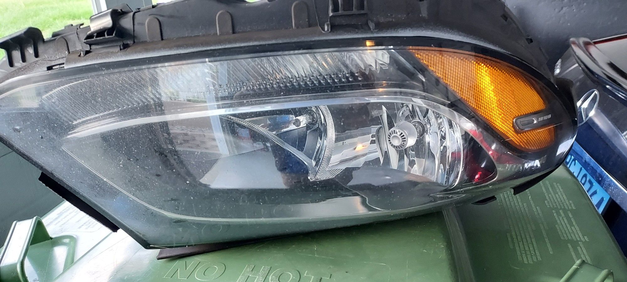 2017 Mercedes Benz C300 RIGHT HEAD LIGHT 