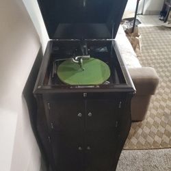 1917 Victor Victrola VV-XI • Working Antique Phonograph + Accessories