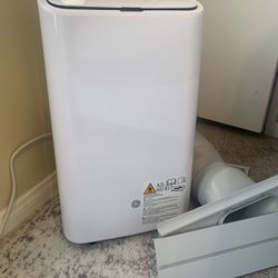 GE Portable Air Conditioner w/ Dehumidifier & Remote