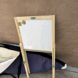 White Board/ Chalk Board 