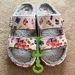 Disney Pixar Toy To The World Fuzzy Slipper Crocs Size W10 