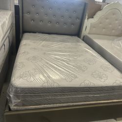 FULL SIZE MATTRESS AND BOX SPRING SET AND BED 🛌 