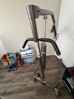 Mechanical Hoyer lift