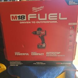 Milwaukee M18 Fuel Drill With Batteries And Charger 