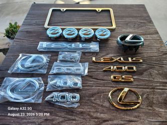 Lexus GS Emblems and wheel caps
