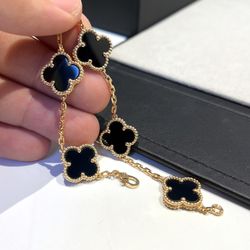 Van Cleef & Arpels 5 Black Onyx 18K Gold Bracelet