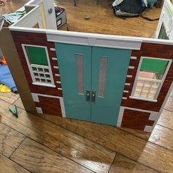 School Dollhouse (Free with Pickup)