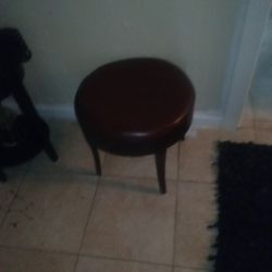 Round Stool 
