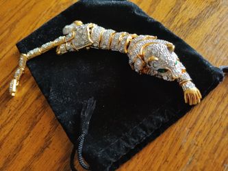 1990 VINTAGE ARTICULATED BROOCH PIN    PICK UP ONLY